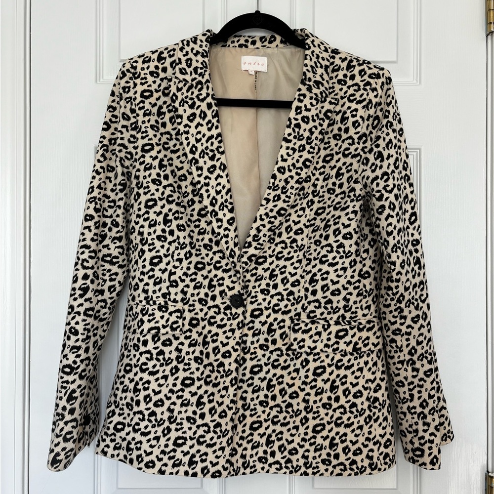 NWOT Leopard Print Blazer Size Small